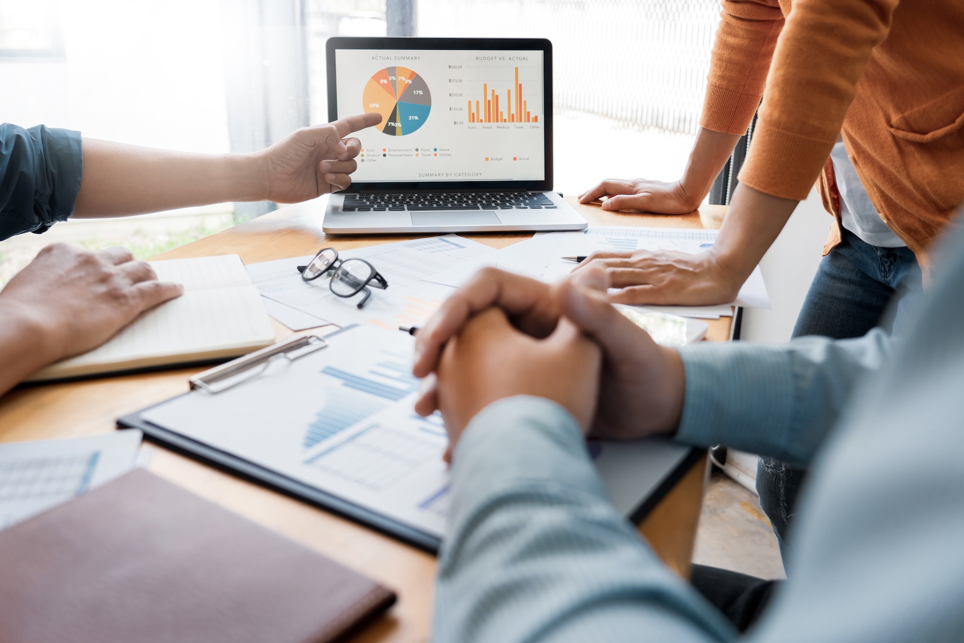 Meeting the results chart and graph at a restaurant marketing agency