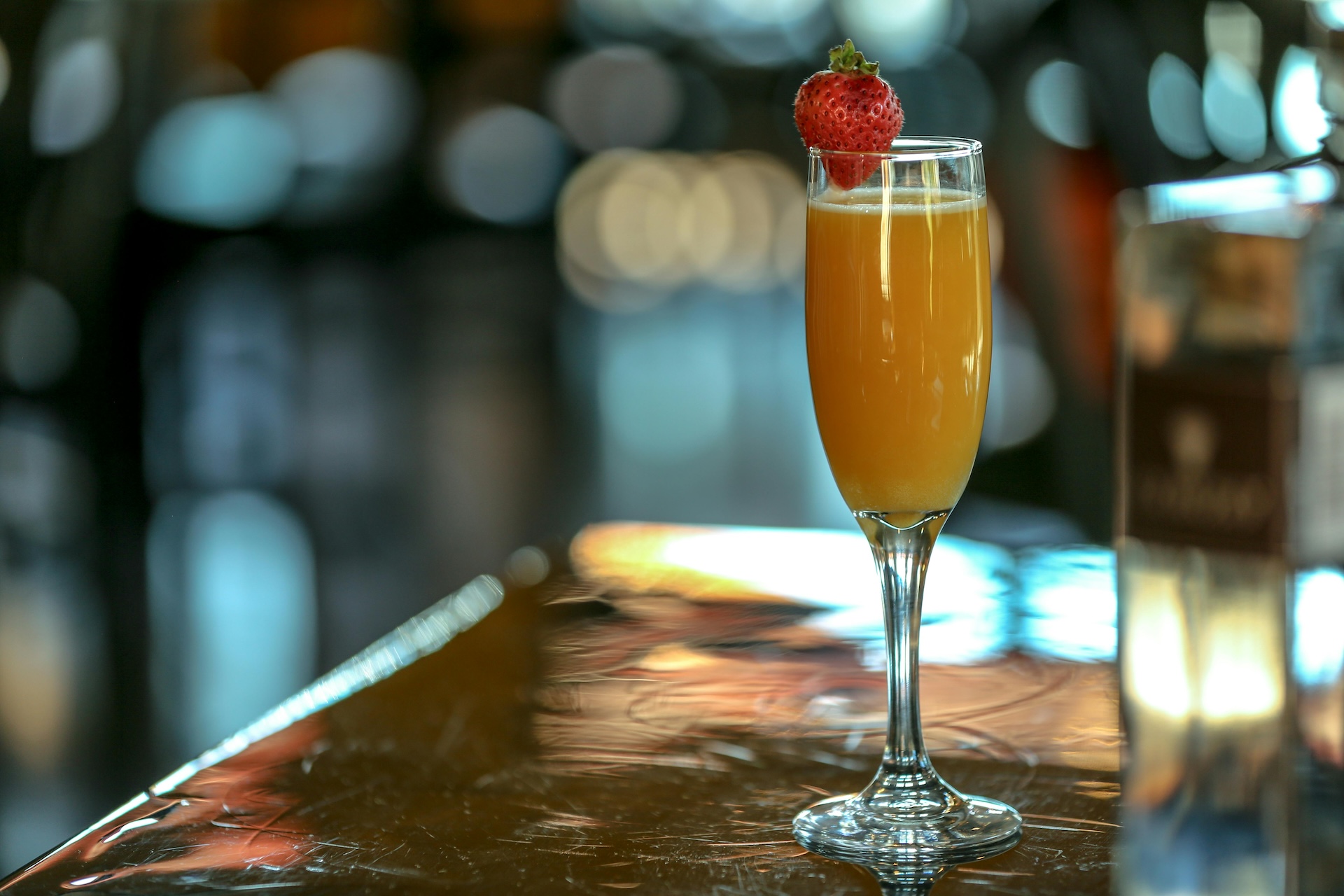 peach bellini fruity drinks to offer at a bar